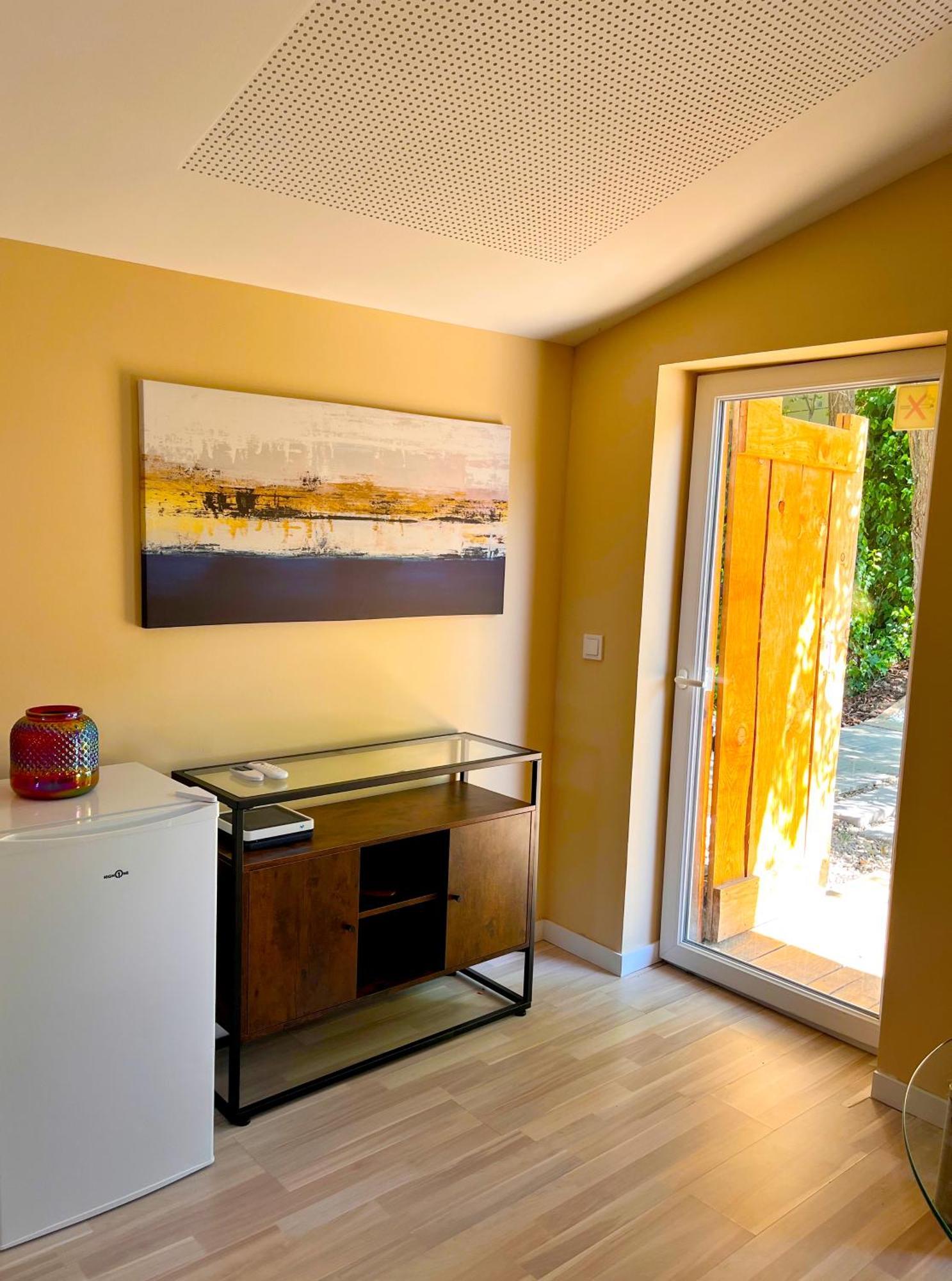 Fee4Me Cabin With Pool And Garden 산마틴데라베가 외부 사진