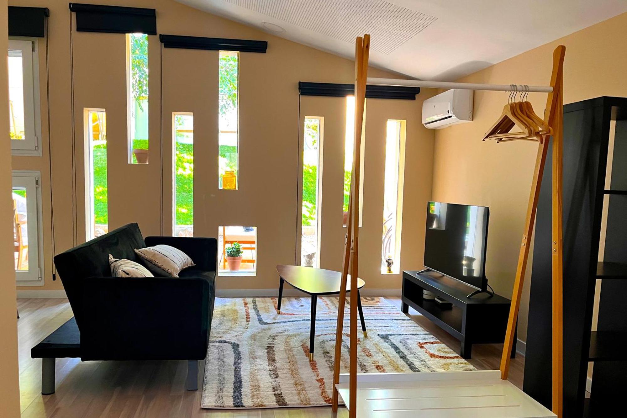 Fee4Me Cabin With Pool And Garden 산마틴데라베가 외부 사진