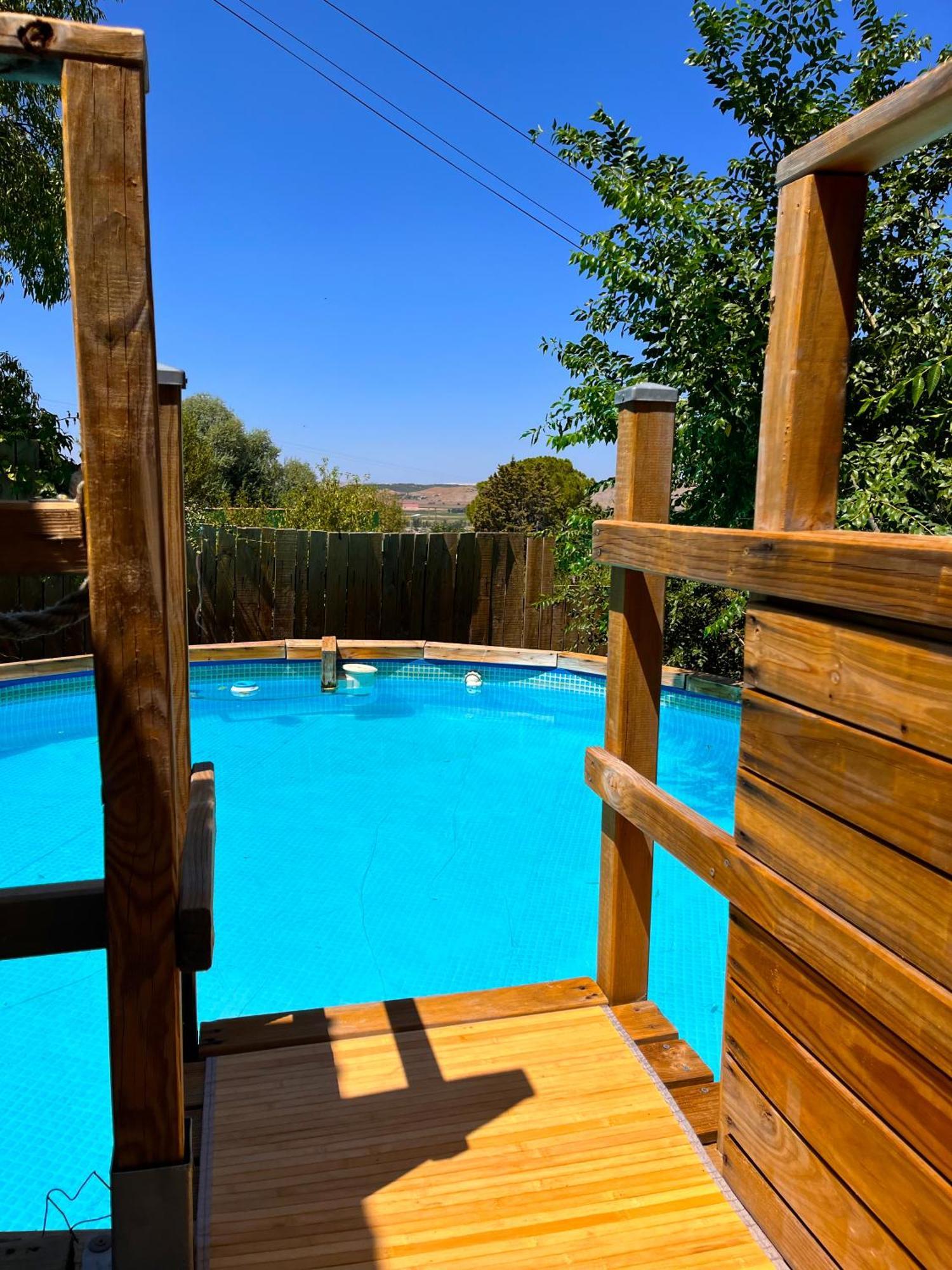 Fee4Me Cabin With Pool And Garden 산마틴데라베가 외부 사진